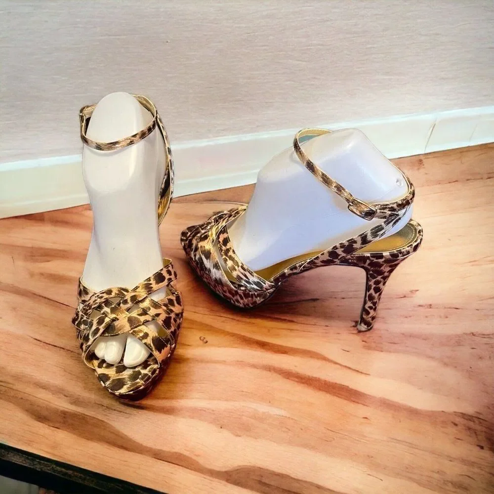 NIB Caparros Women's Makai Platform Sandal 7.5 Leopard print - Picture 3 of 10